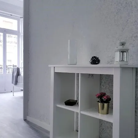 Apartament Pintor Salvador Abril Walencja