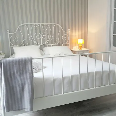 Apartament Pintor Salvador Abril Walencja